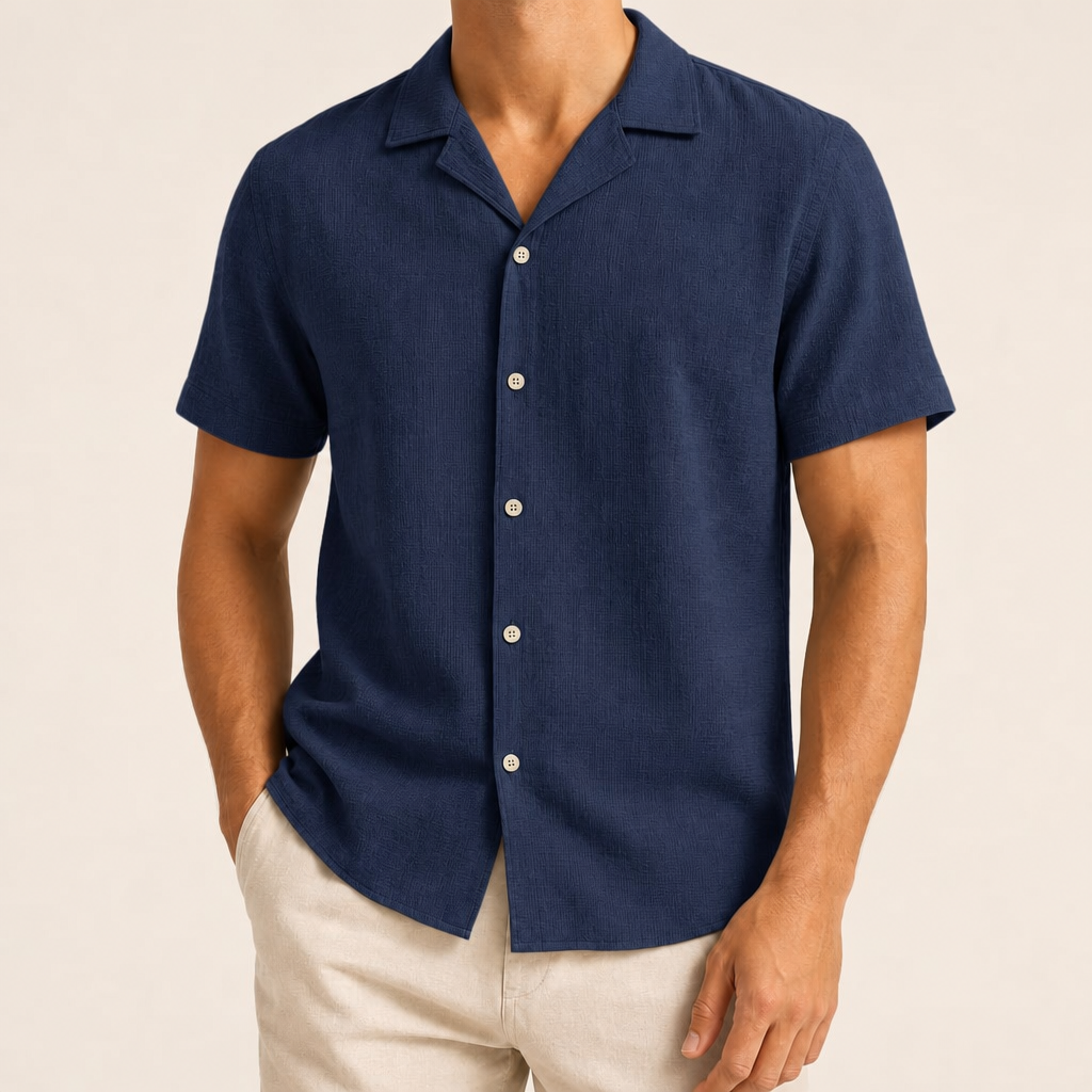 Men’s Textured Short Sleeve Button-Up Shirt